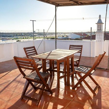 Blife Marya Private Rooms - Airport Stay Фару Екстер'єр фото