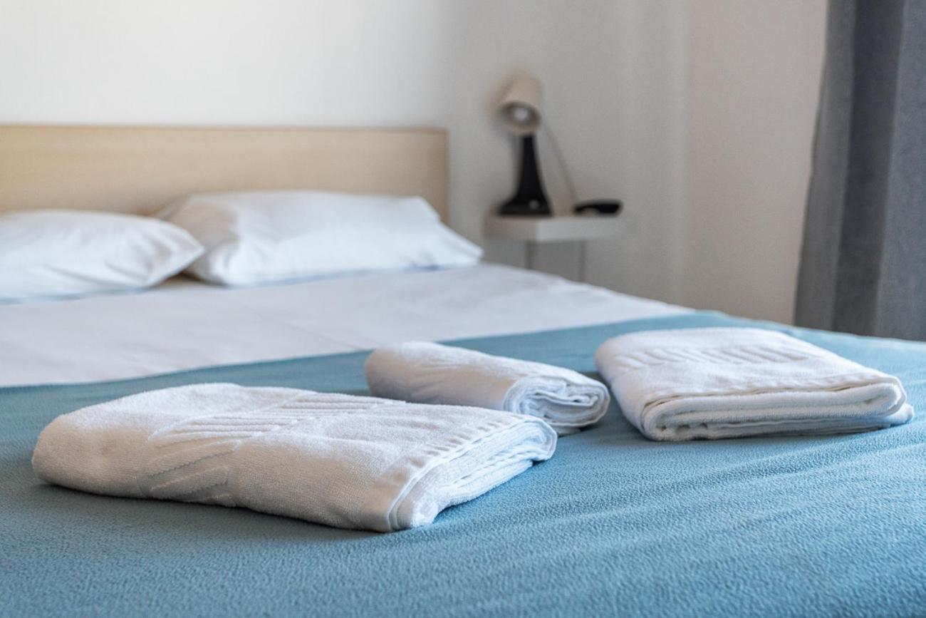Blife Marya Private Rooms - Airport Stay Фару Екстер'єр фото