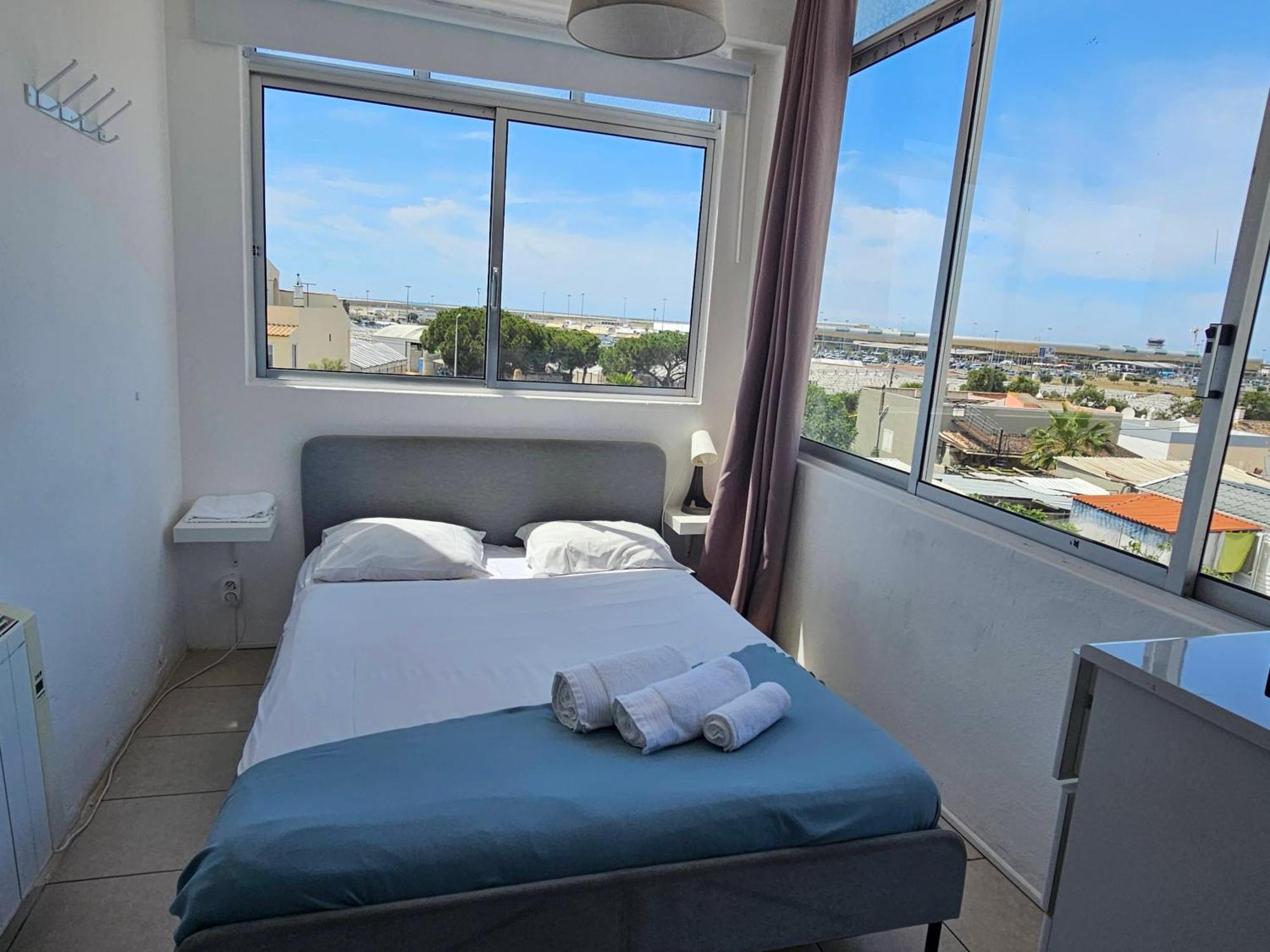 Blife Marya Private Rooms - Airport Stay Фару Номер фото